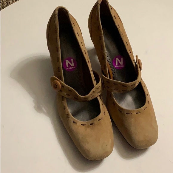 Naturalizer camel suede heels 8N - Picture 2 of 5